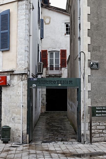 Bayonne-Avril 2012-005